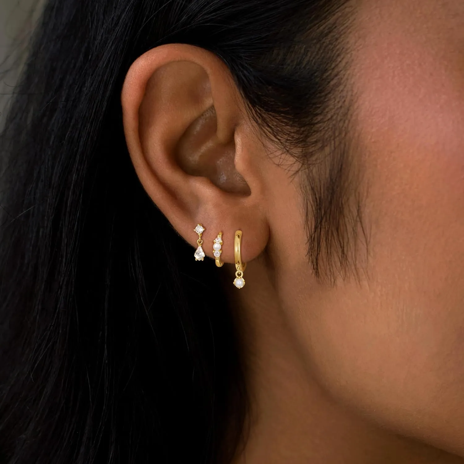 3 Pairs Pearl Earrings for Women Trendy, 14K Gold Hoop Earrings Pearl Earrings Cubic Zirconia Studs Hypoallergenic Small Gold Pearl Drop Earrings Hoops Dainty Gold Huggie Earrings Jewelry Gift