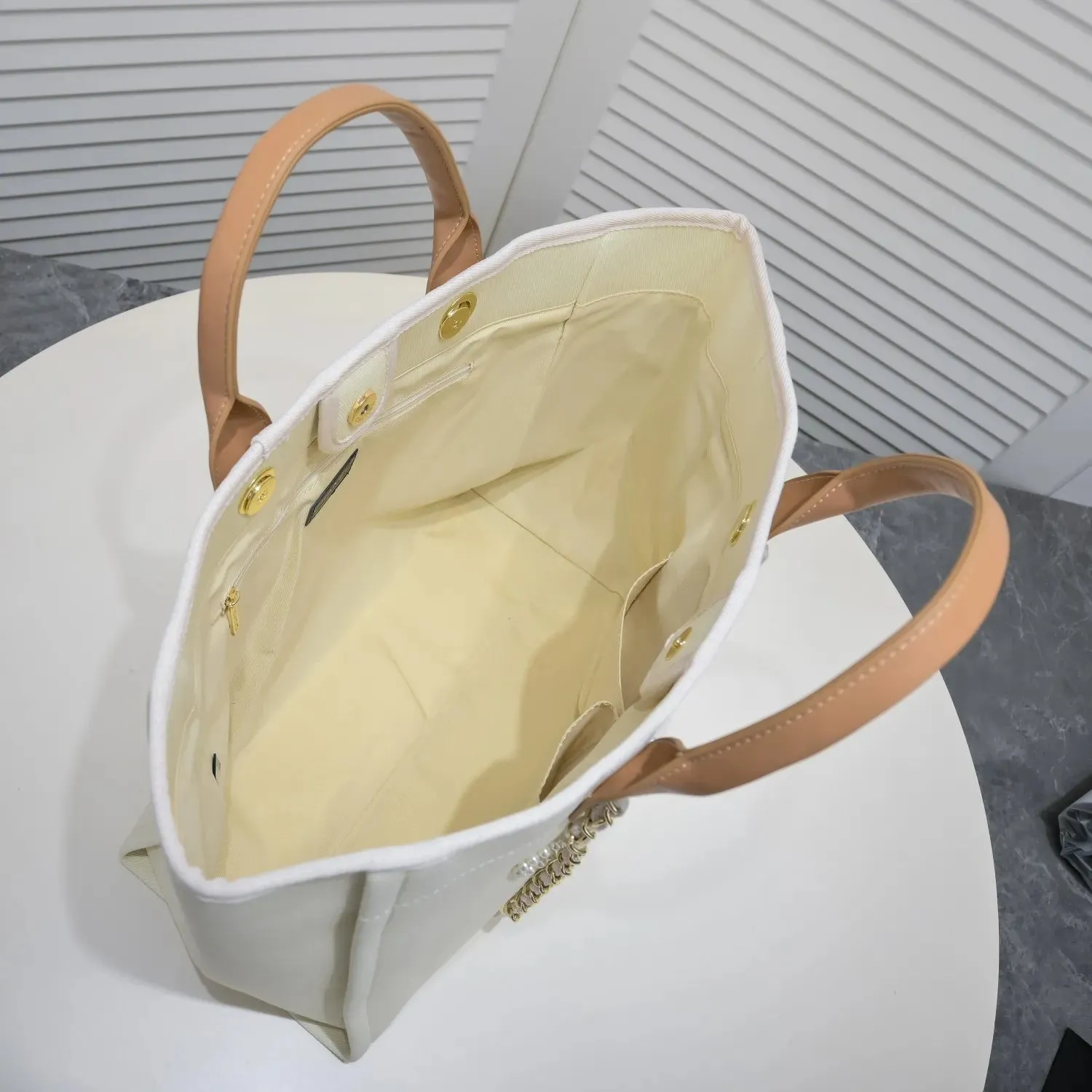 Designer Bags Classic Flower Beach Tote Bag TOP Luxury Large Capacity High Bag Celebrity Party Transparent Beige Black Versatile Fashion Bag
