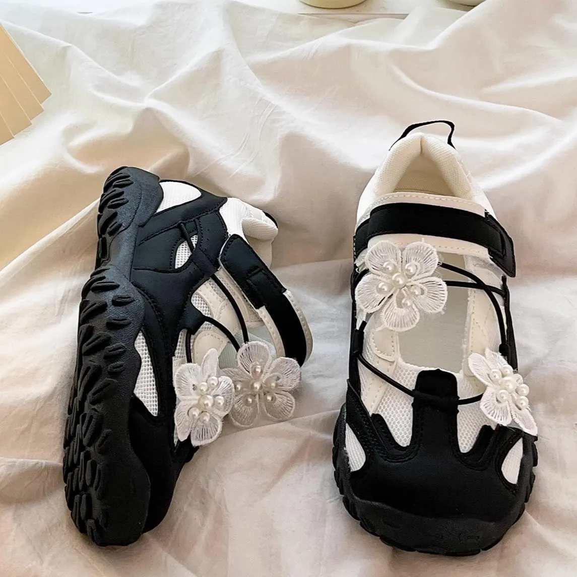 Girls' Trail Running Shoes Non-Slip Lightweight Sneakers with Flower Charms and Hook-and-Loop for Walking, School & Sports