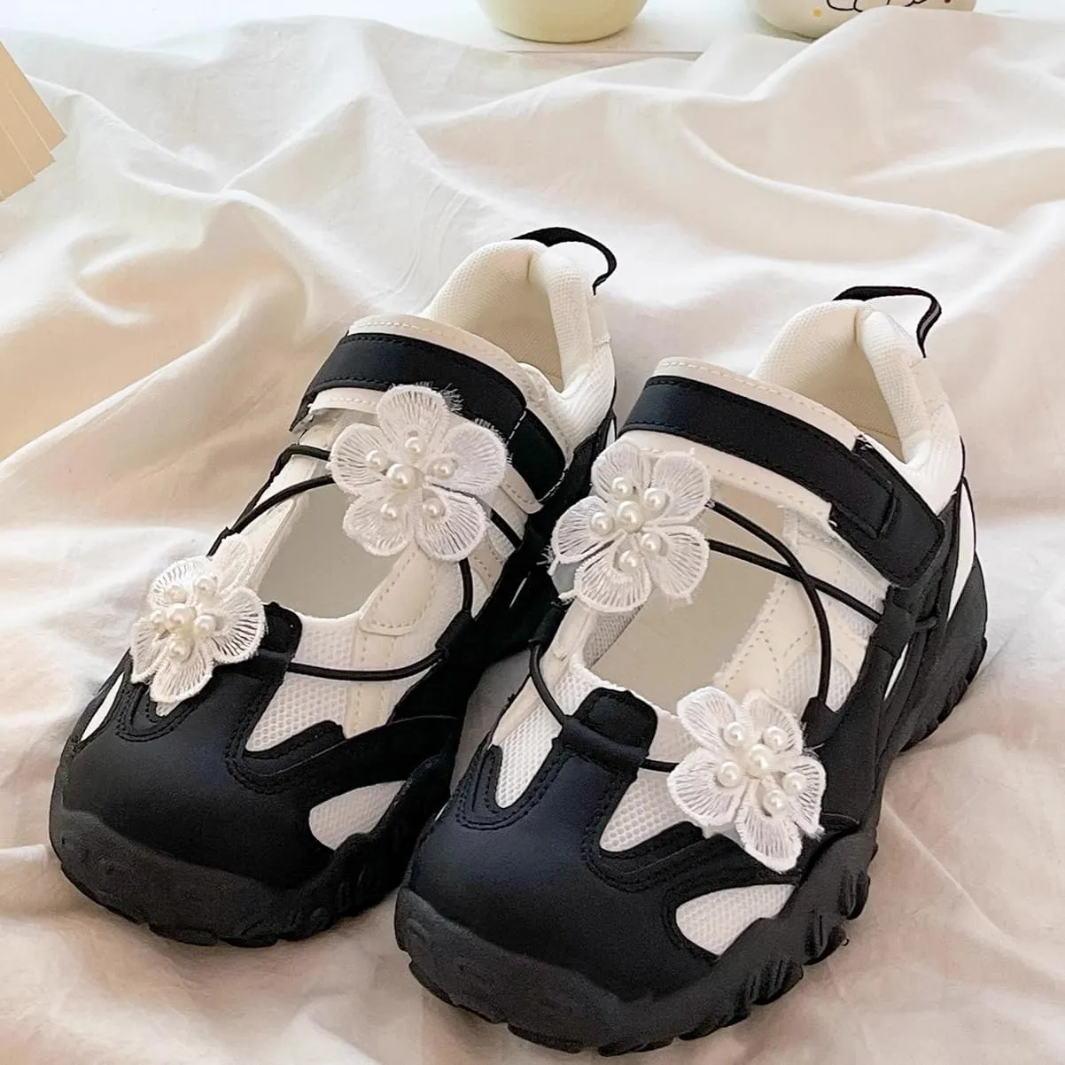 Girls' Trail Running Shoes Non-Slip Lightweight Sneakers with Flower Charms and Hook-and-Loop for Walking, School & Sports