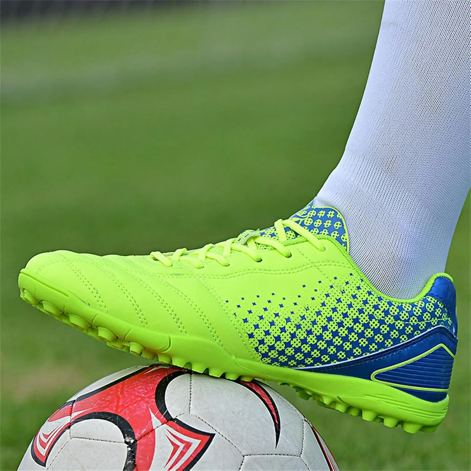 Kids Soccer Cleats Boys Girls Football Shoes High Top Training Youth Students Athletes Cleats Outdoor Sport Shoes