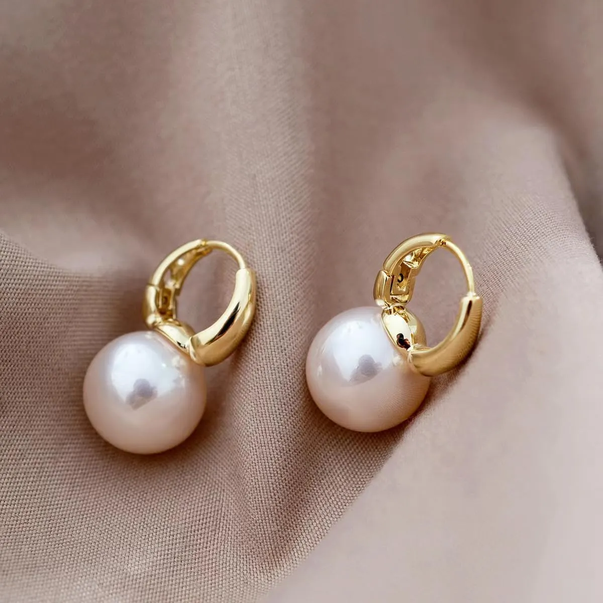Pearl Earrings for Women 14K Gold Plated Pearl Huggie Drop Earrings Dainty Small Hoops Pearl Dangle Earring Jewelry Gifts for Women