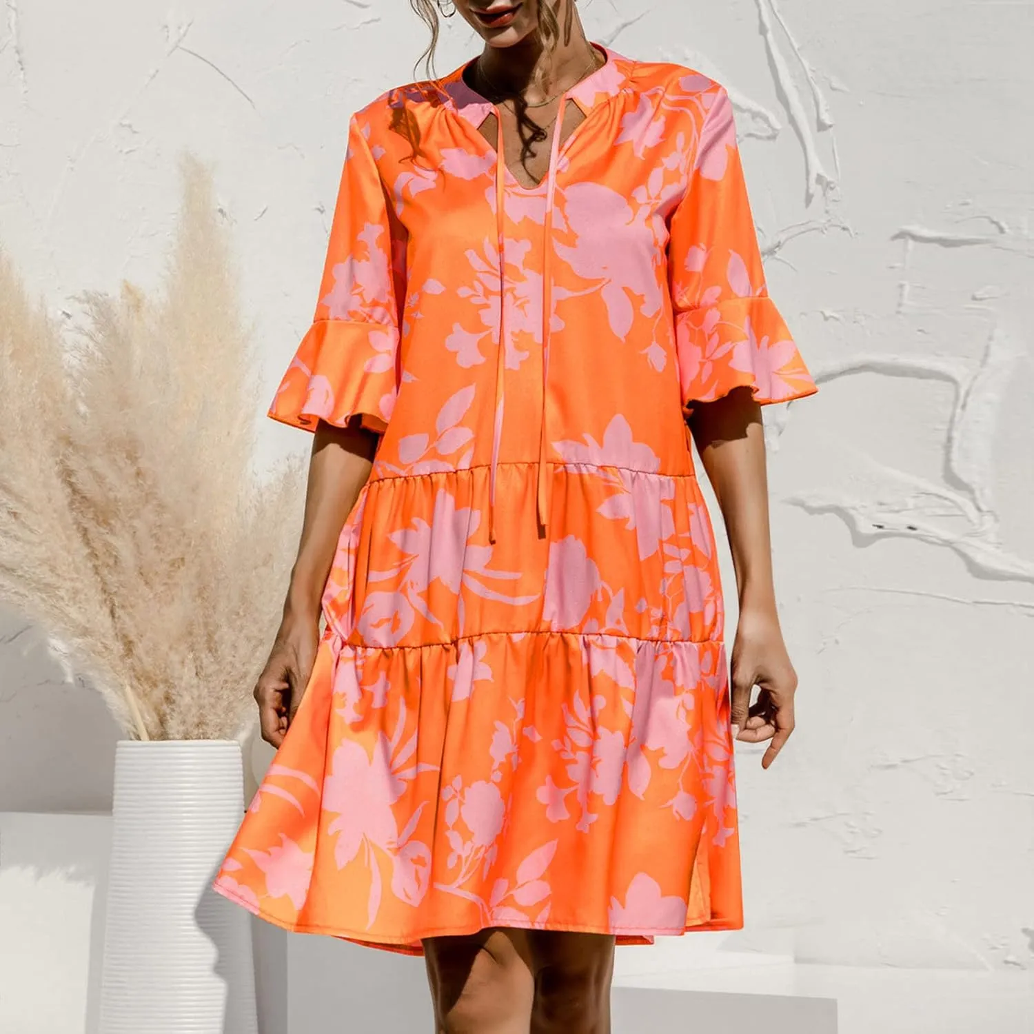 Women's Casual Puff Sleeve Mini Dress Solid Color V-Neck Ruffle Dress with Pleated Details Cute and Elegant