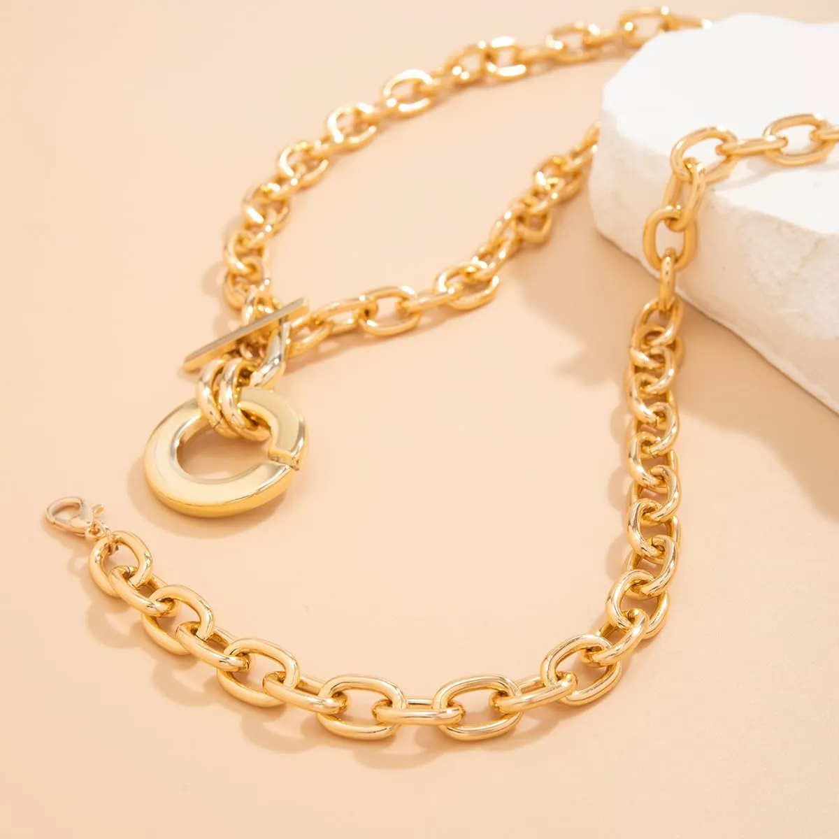 ZMANYIJEW Chunky Gold Layered Necklace for Women Gold Layered Necklaces Delicate Chunky Paperclip Necklace OT Toggle Clasp Necklaces Stackable Choker Necklaces Jewelry
